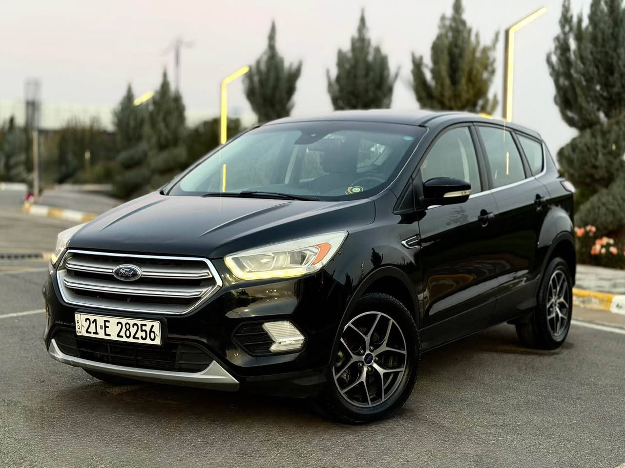 سەرەتا بەناوی خوای گەورە 
🔥ماشاءاللە لە مالی هەموولایەک🔥
فۆرد ئیسکەیپ مەکینە ٢.٥ مۆدێل ٢٠١٧’ی خلیجی
سەیارەیەکی هەتا بڵێی جوان و پاک و بێ مەسرووف
٩٨ هەزار ڕۆیشتووە ، هیچ جۆرە مەسروفاتێکی تیا نییە
مواسەفات :- بەصمە - حاصە - برێک بەصمە - باتل شیفت - لایت لید - بلاجکتۆر - تحکوماتی سوکان - هتر…
سەیارەکە تەنها یەک پەلەی دەرگای بۆیاخە قرچێکی هەیە
سەنەوی و ژینگەی تا ٢٠٢٩ تازەیە
ناونیشان ( سلێمانی )
نرخ ( ١١٨ )
ژ.پ :- ***********
*********** السليمانية, العراق
