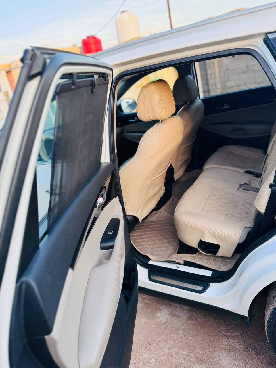 سلام عليكم 
سورنتو خليجي

موديل 16
مكينه 2400 دوش
رقم واسط بسمي 
مكفولة  كفاله عامه 
7 راكب 
تبريد ثلاث قطع 
مري شفط
ترحيب 
جام أوتو 
سياره أحله من صوره 
سعر 180 بيها مجال الشراي
مكاني البصرة
***********
