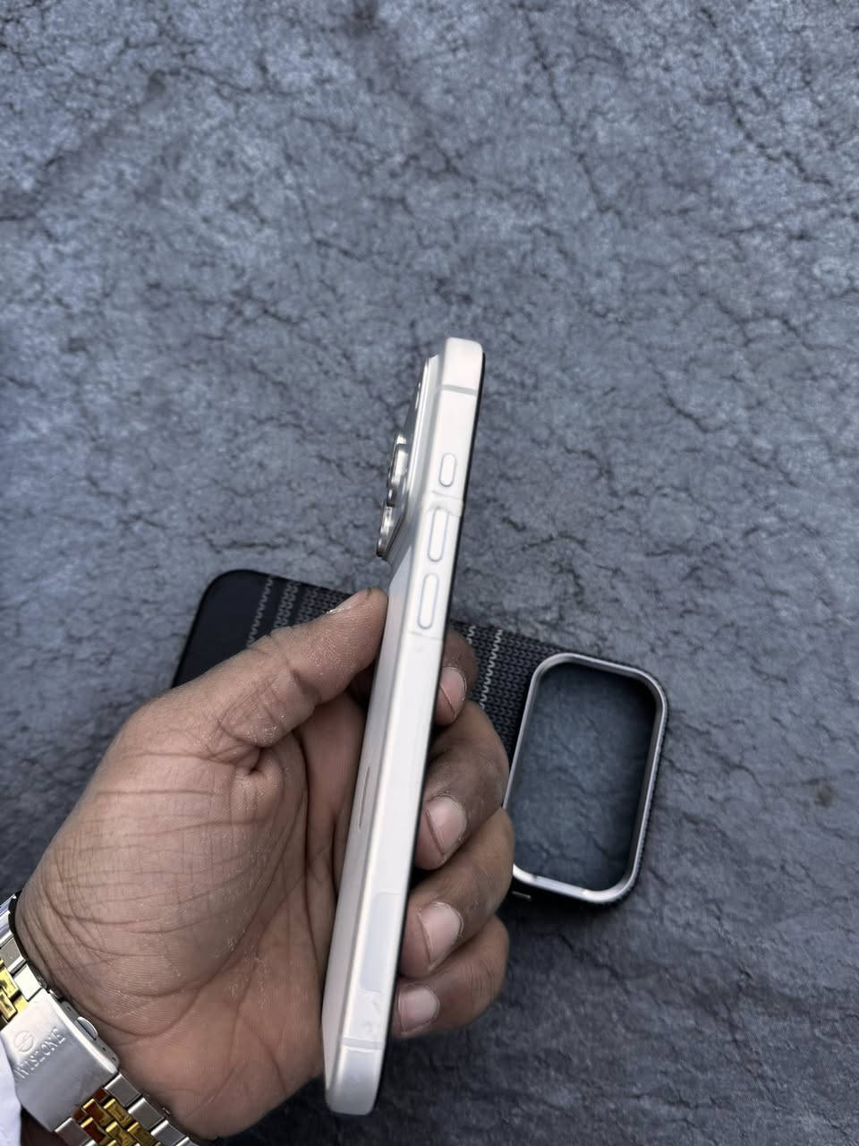 للبيع ايفون 17 برو ماكس اللون السلفر
الذاكرة 256

عدد دورات الشحن 64

نسخة e-sem
 
السعر 1775 قفل قفل لان بس غراض الحماية الشادهن ب40 الف

العنوان : بغداد مدينة الصدر

للتواصل *********** متوفر فقط واتساب
