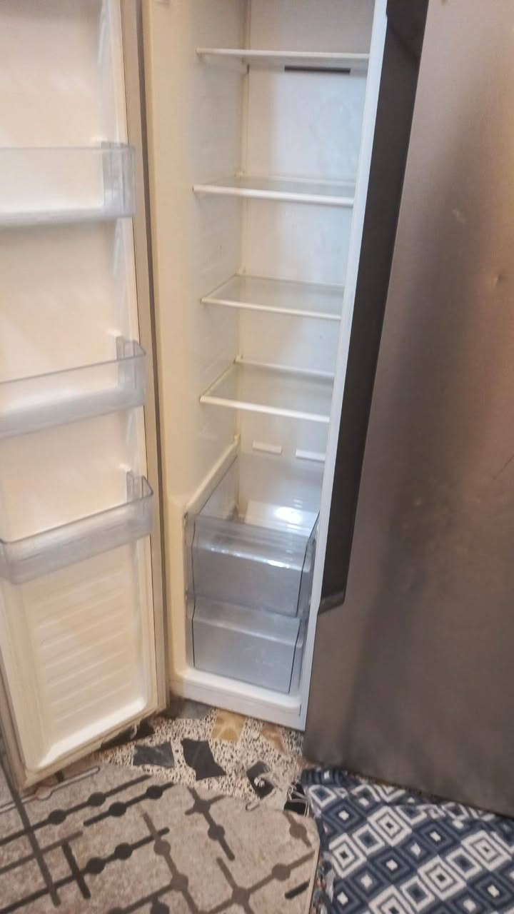 ثلاجه للبيع نضيفه كلش تجي تفحصه مكان كربلاء روضتين  سعر 350وبيه مجال  *********** متواجد واساب
