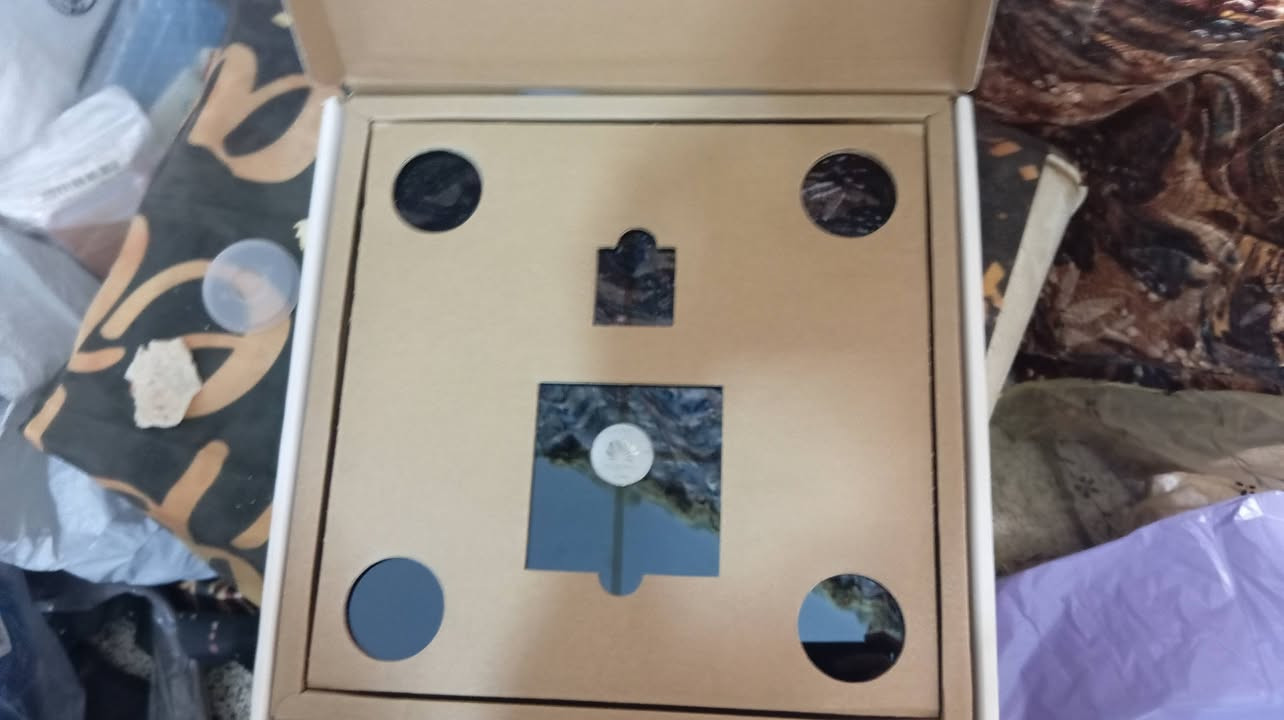 السلام عليكم عندي غراض امزون للبيع الي يرد يشتري خلي يتصل بالرقم ***********
