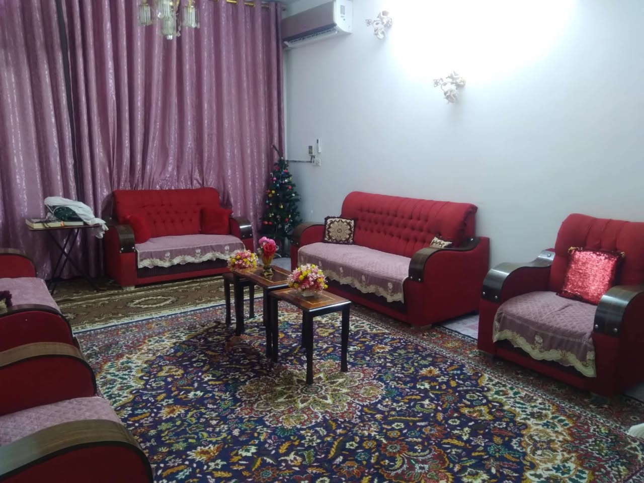 سلام عليكم تخم 10مقعد اخو جديد نضيف سعرة 175وبي مجال بسيط مكاني ديالى الخالص ***********

