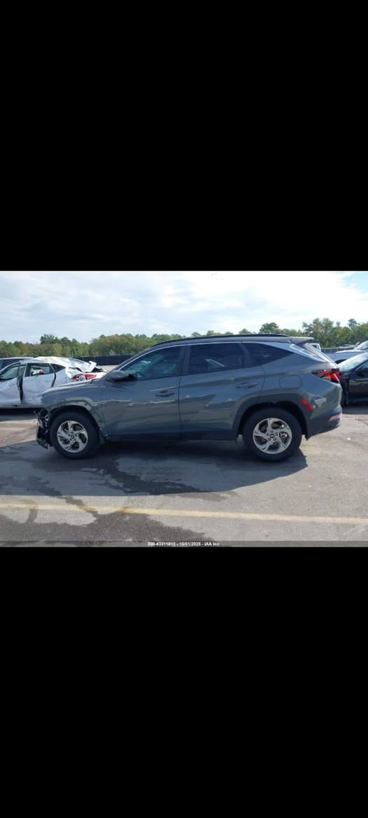 سلام عليكم توسان 2024 اسياره بلحره بعمان السياره تشتغل ماشيه 29 الف ميل السعر ب 140 (***********)
