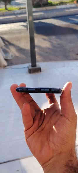 السلام عليكم للبيع سامسونج اي صفر 2جهاز شرط نظافة فول جهاز كلو بلادي ذاكرة 64 جهاز شرط السعر 70وبي مجال للاستفسار الاتصال ***********
