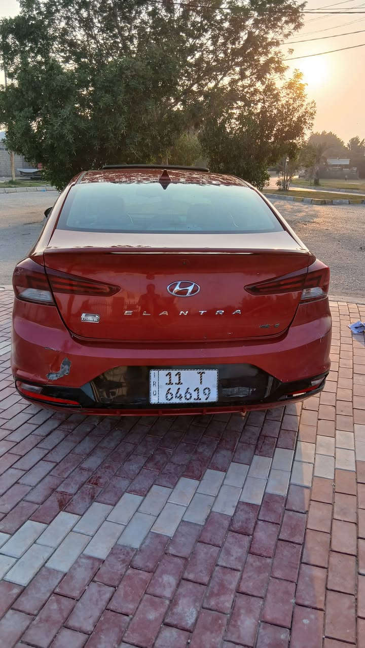 سلام عليكم النترا موديل 2020 وارد امريكي بسمي رقم بغداد بيهه ثلاث قطع صبغ بدون دواخل وبدون تبديل سياره فول كير أيتي سعر ١٢٥ وبيهه مجال عنوان كربلاء مستشفى الكفيل ***********
