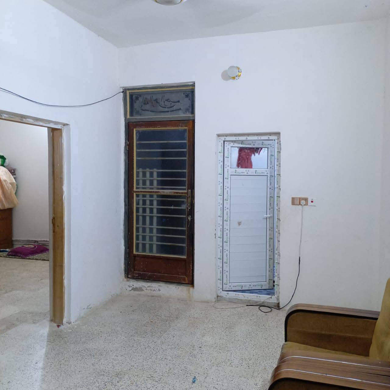 مشتمل _للبيع 🏡
🌍 الموقع  /سامراء حي الجبيريه الأولى 🏡
  📍 

  📐 المساحه  / ( 150  ) طابق 🏡
  🧱   _ بدايه  شارع 6🏡

  📄  طابق   ✅️ 

  💠 يتكون غرفة  واستقبال 
                    وصاله واسعه ومطبخ
                     🏡    وحمامات  داخلي وخارجي  🏡
                               

  💰  🏡

        ■■■■■■■■■■■■■■■■■■■■■■■■
           للإستفسار أكثر يمكنم التواصل عبر رقم الهاتف 
                ☎️ ( ***********☎️  

        
  🙋‍♂️ مكتب السهل الاخضر للعقارات الضباط الثانيه 🏡
