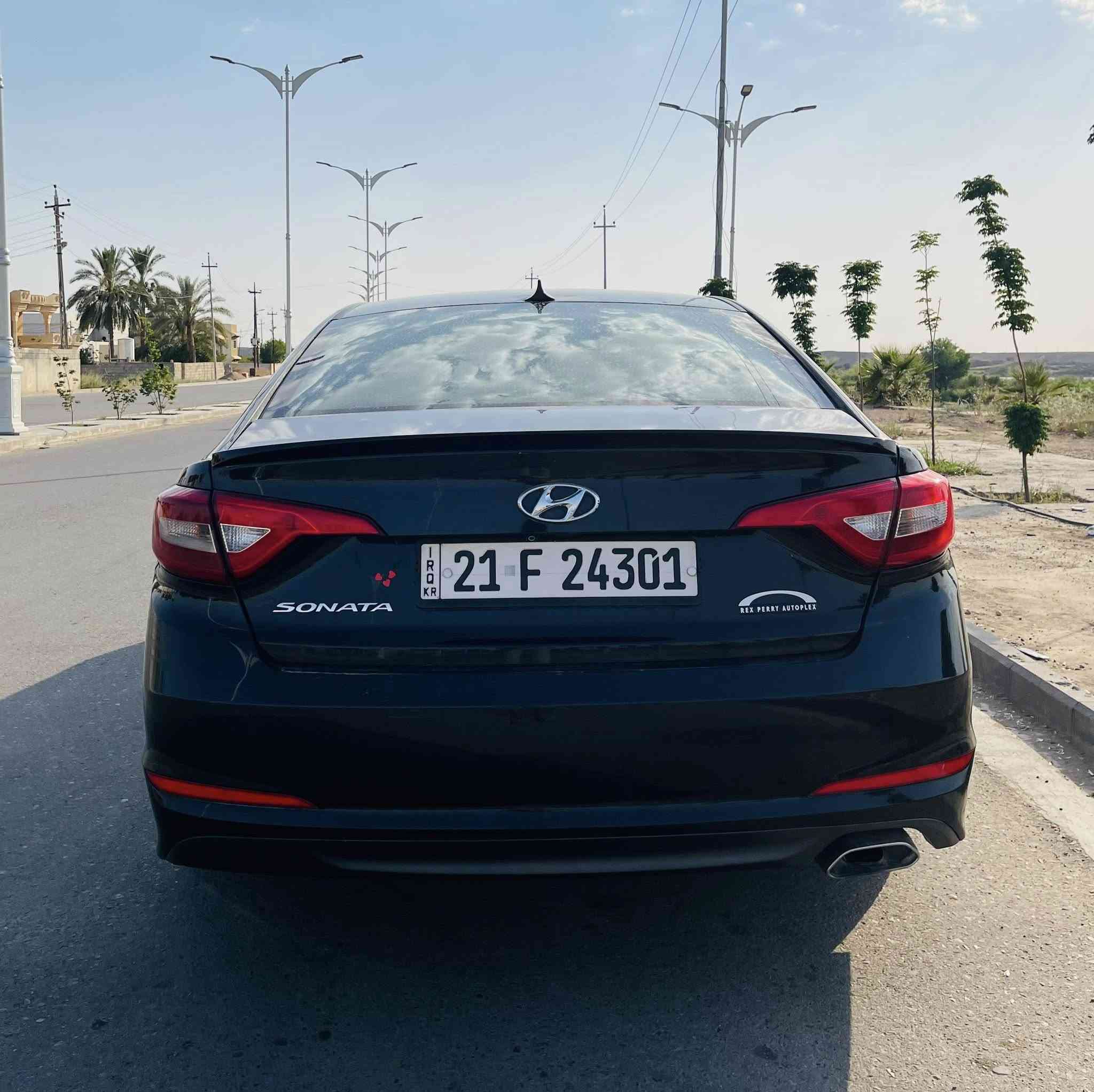 سلام عليكم للبيع سوناتا ٢٠١٧ وارد امريكي
ماشيه ١١٢ الف ميل 
محرك گير شرط صدر تايرات كلهه جديد 
ضرر چاملغ وبونيد بدون دواخل 
رقم سليمانية دولي جديد 
السعر ١٢٠ وبيهه مجال 
للاستفسار الاتصال عالرقم 
***********
