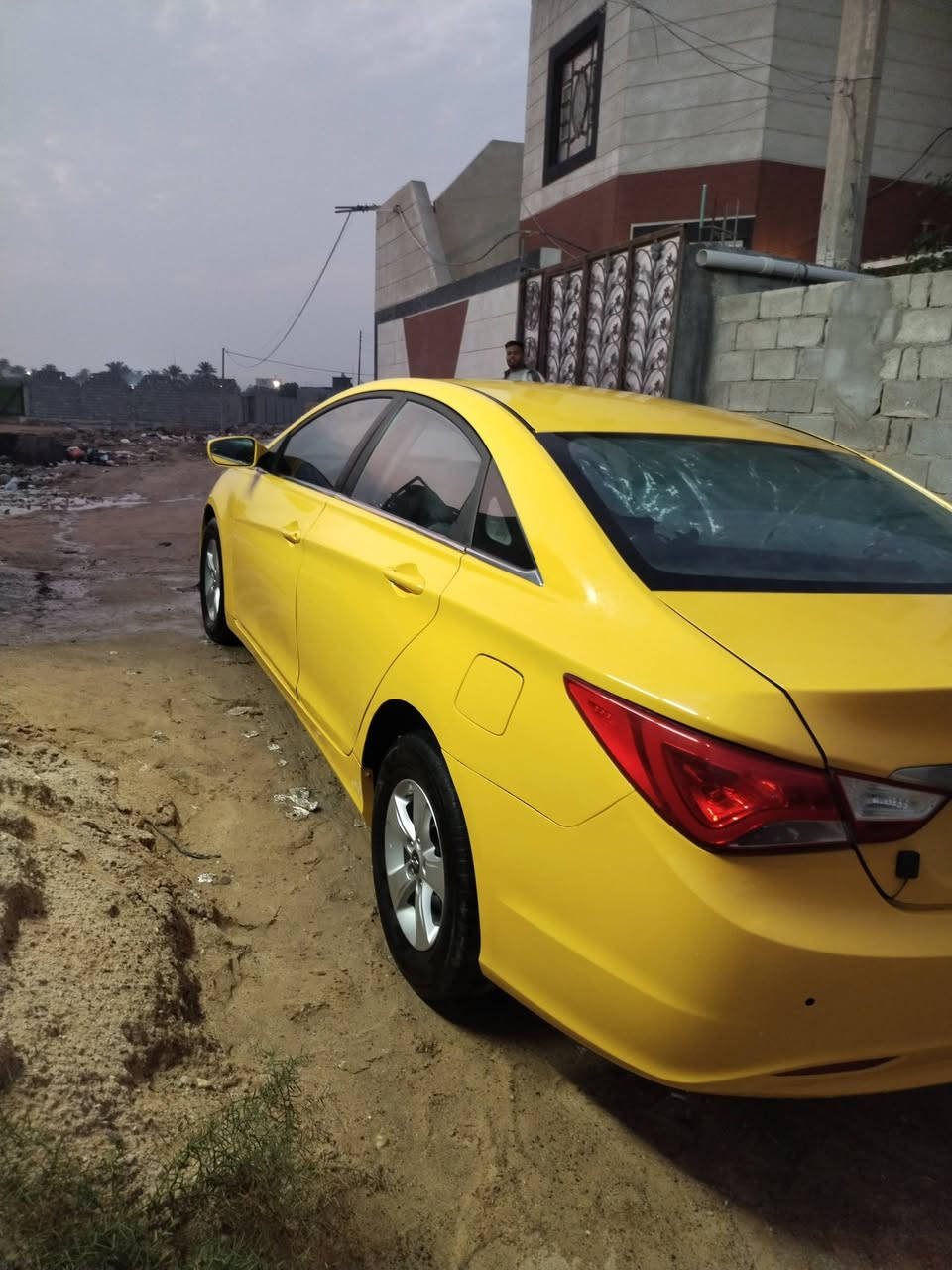 سلام عليكم من رخصة الادمن سوناتا2011 وارد كوري  محرك كير تبريد حداديه طخم تاير كله مكفول مصفره هيئه وغرامات تحول ثاني يوم رقم  بصره بأسمي السعر 95 وبيهه مجال قليل رقم الهاتف *********** مكاني البصره
