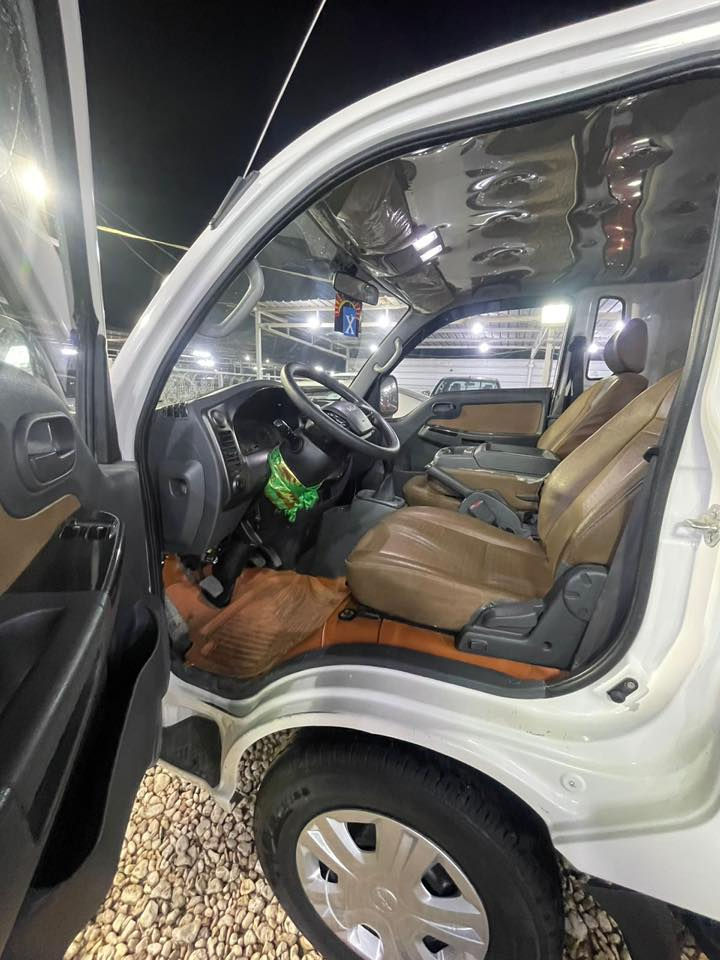 السلام عليكم ورحمة الله كيا حمل 2024 السياره جاهزه من كلشي مكينه وكير وحداديه تخم تاير دوشمه مكفوله من كلشي عدى شبر صبغ اباب السدر الباقي كفاله ماشيه 47 الف  رقم صاحب السياره *********** مكان بابل
