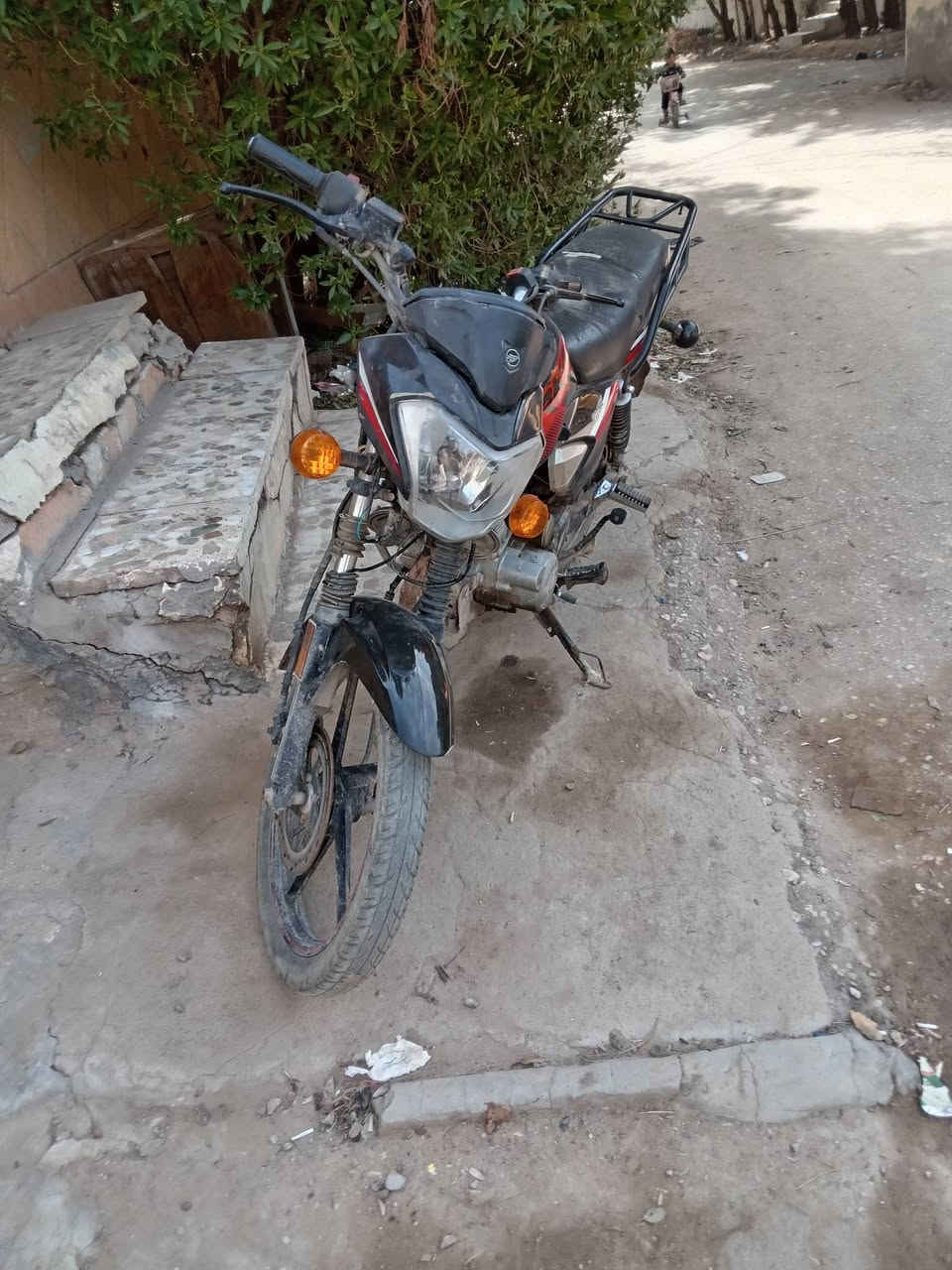 كي واي مرقم سنويه بأسمي سعر ٩٠٠ مكان طويريج قرب الإطفاء ***********
