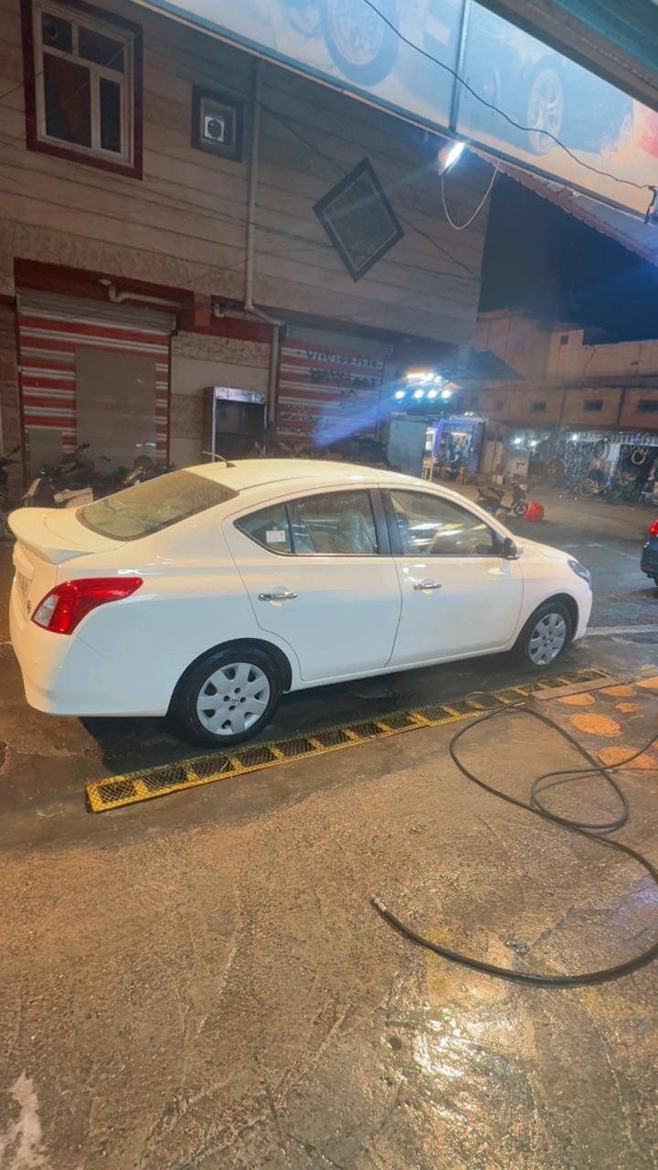 نيسان سني موديل ٢٥ السيارة ماشية ٧ الف السيارة رقم اربيل بسمي السيارة مكفولة كفالة عامة السيارة مدوشمة عام
مكان السيارة لاعضمية 
***********
