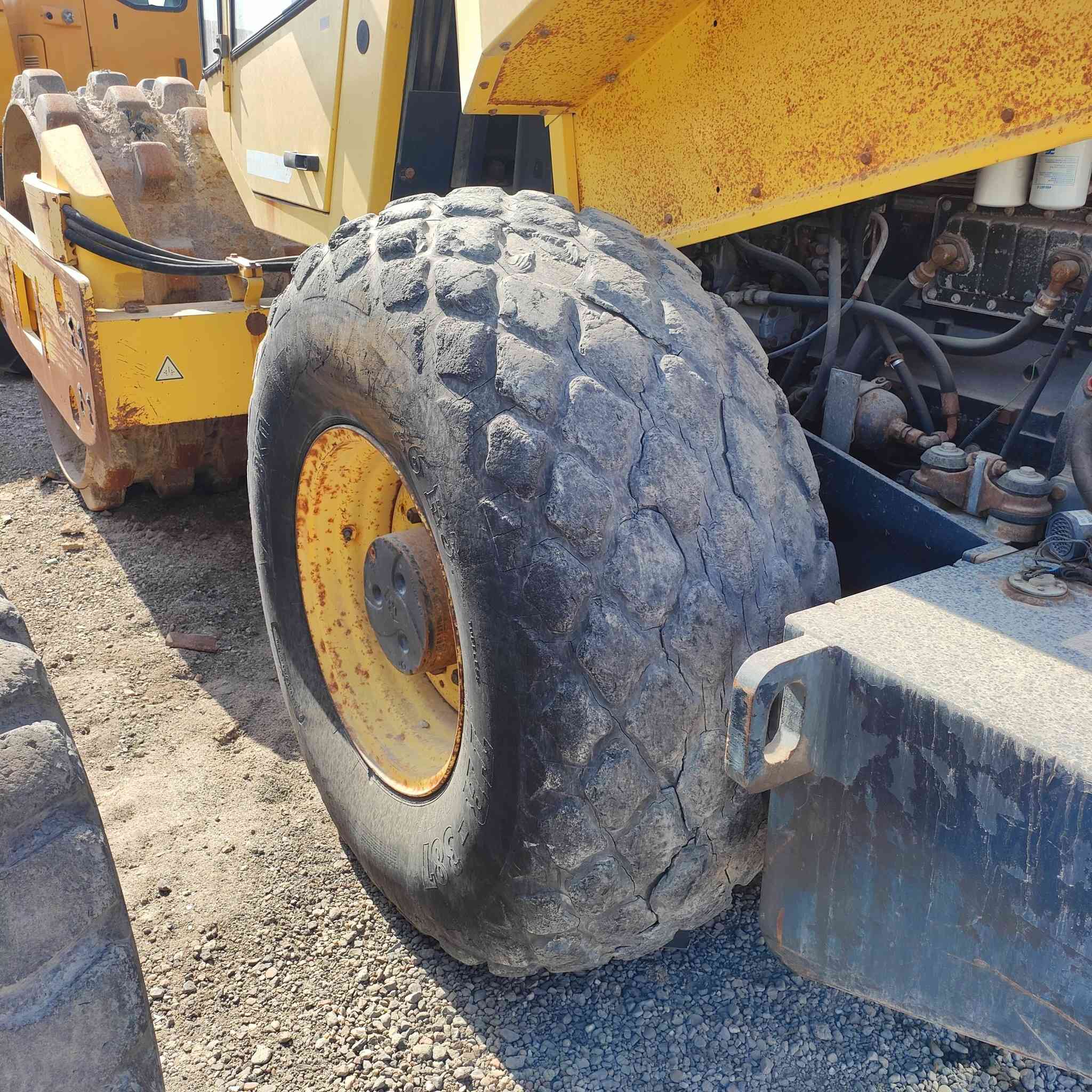 سلام عليكم 
حادله بوماك/ارقام سليمانيه باسمنه تحويل ضلفيه موديل ٢٠٠٢ حجم 213-D-3
محرك بيركنز ٦ سلندر/ مكينه بلاديه مامفتوح منها شي 
مكاني البصره /***********
#حادلات
#معدات
#حفارات
