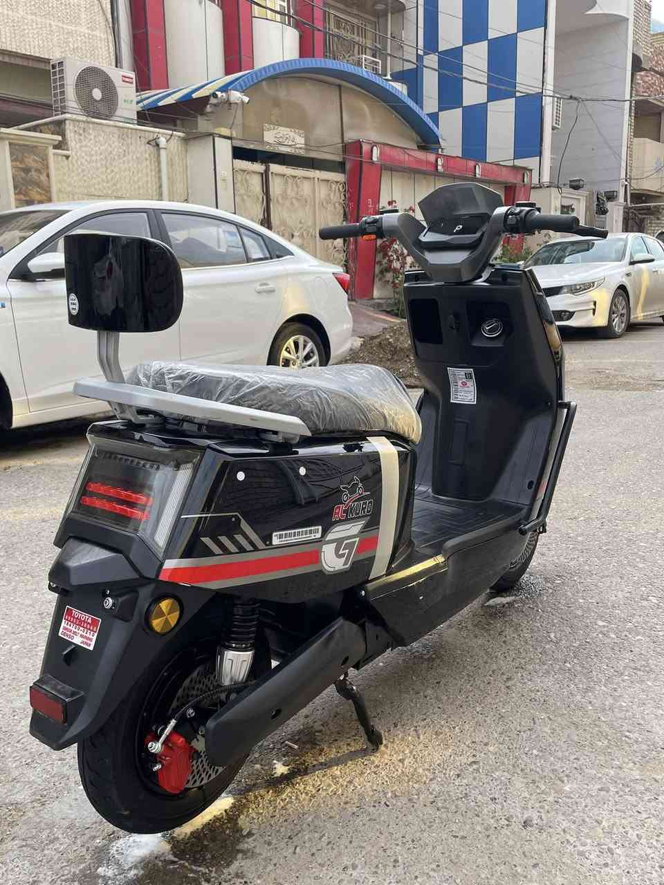 السلام عليكم دراجة سكنس 2025
6 بطاريات نضيفات 
تشغيل نضام بصمه 
لايت عالي ناصي 
قفل ستيرن 
دبل اشاره 
4 نمر 
نضام بارك + R
بلوتوث 
منفذ يوسبي 
السعر 575 وبيها مجال 
العنوان بغداد بلديات 
الرقم ***********
