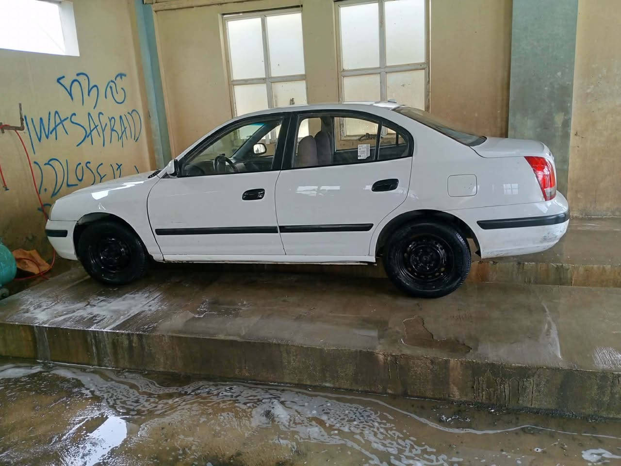 ئەم سەیارە بۆ فرۆشتن (هۆندا ی ئەلەنترا) مۆدیل 2004سەنەوی تازەیە گێر تۆماتیک بۆیاغ یەک چەمەلووغ  (***********)    (***********)
