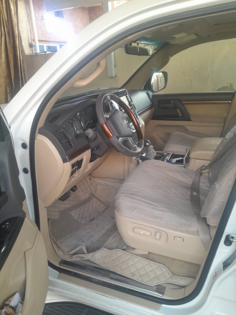 سلام عليكم خوتي مديل ١٧ مكفوله كفاله عامه بسمنه بغداد  سعر ٥١ وبيه مجل مكاني بغداد سياه احلاه منل صور ***********
