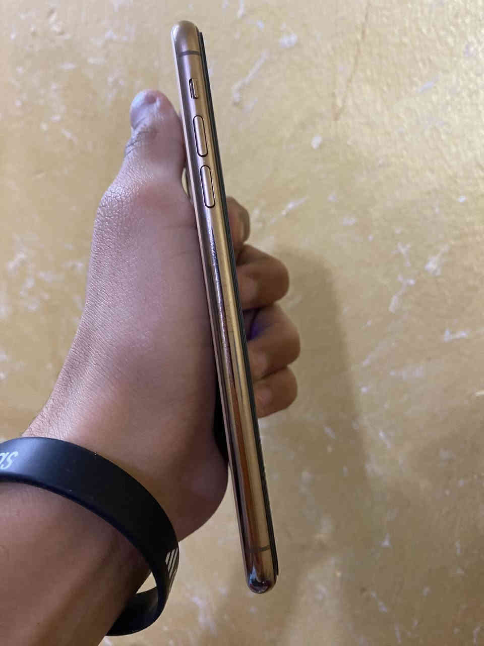 سلام عليكم
11برو ماكس
ذهبي 
ذاكره256
بطاريه76
فيس ايدي شغال✅
الجهاز وتر بروف مكفول 
نضافه99‎%‎
السعر 360وبي مجال بسيط
مكاني الحصوه
***********واتساب
