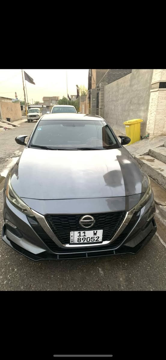 السلام عليكم

نيسان اليتما موديل 2020 للبيع

وارد امريكي حادثها جاملغات امامية وبند 

مواصفات SR فول عدة الفتحة

سعر 133 بيع مستعجل
***********
