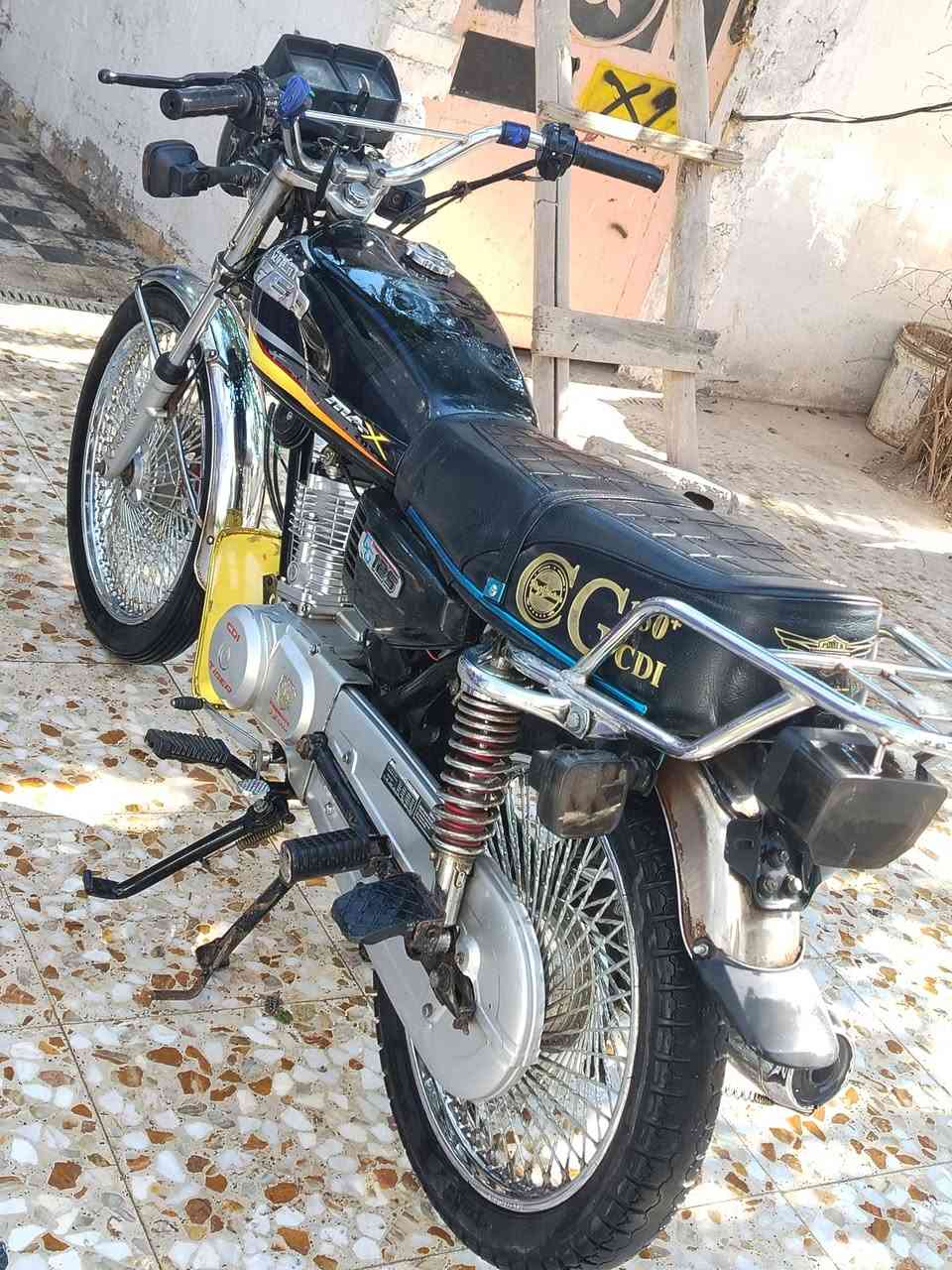 تايكرمديل٢٣ للبيع متوازي ع بيعتا أوراق مكاني عوفي قرب العلويه شريفه الشراي يتصل ***********
