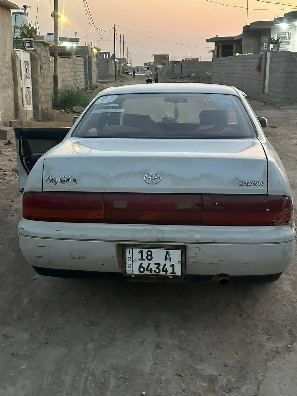 السلام عليكم سيارة بطه للبيع وسنويه تسقط 2030 السيارةمكينه 2500 
السعر 50وبيه مجال
***********
