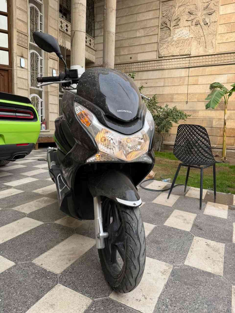 سلام عليكم بيع دراجه pcx جيل الاول محرك 125 دراجه جديده ياباني مكان بغداد التصال ***********
