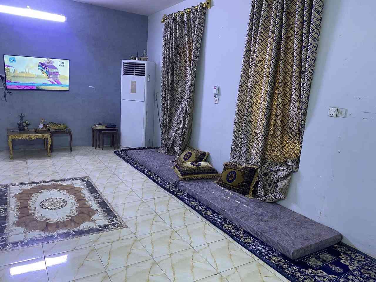 دار للبيع في منطقة سيد ساجت خلف جامع الناجي مساحة 168 واجها 13 طابق واحد يتكون من غرفين نوم ومطبخ واستقبال وحمام غربي شرقي للاستفسار الاتصال بالرقم ***********
