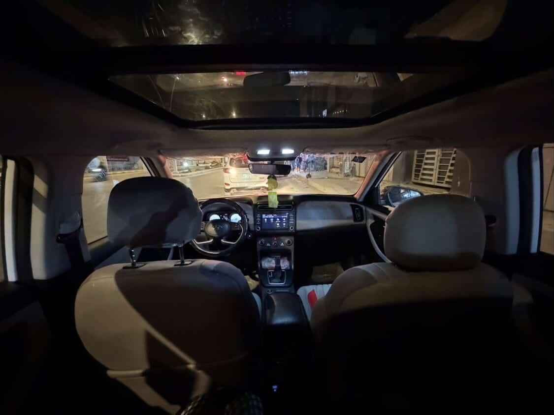 هونداي كريتا موديل ٢٠٢٤ رقم بصرة
خليجي مكفولة مستخدم 15 الف جدا نظيفة 
فول مواصفات 
فتحة سقف ( بانورما )
بصمة تشغيل وتشغيل عن بعد 
مري جانبية شفط كهربائي
عدادات ديجيتال
شاشة كبيره
كاميرا خلفية 
بلوتوث
حساسات اماميه
حساسات خلفية 
اضواء led 
اوتو هولد 
هاندبريك كهربائي
كير ٨ نمر
4 وضعيات قياده سبورت ونورمل وايكو 
تحكمات ستيرن جهتين
شفتات ستيرن 
شاحن لاسلكي
منافذ USB 
تبريد قطعتين
اشاير بالمري الجانبية 
العنون ناصريه مركز
للتواصل *********** Singapore
