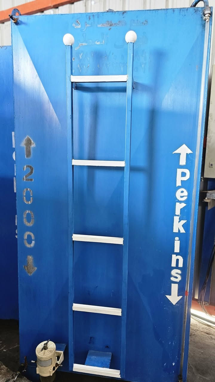 السلام عليكم
متوفر  خزانات  كاز  سعة 

        ( 2000  لتر )
*********** ___ ***********
