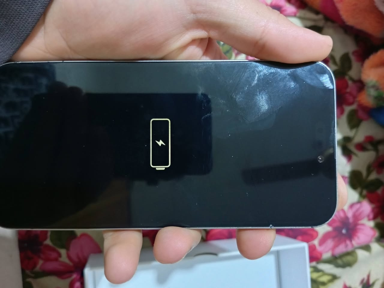 ايفون 15 برو ماكس تقليد ((كوبي)) اماراتي شخط مابي شرط ذاكره 512 جهاز جبته جديد وشغال بس يرادله قاعده مال شحن ما جاي يشحن تصليحه بسيط بس احتاجيت وريد ابيع ..السعر. 25 الف مكاني البصرة كرمه علي رقمي ***********
