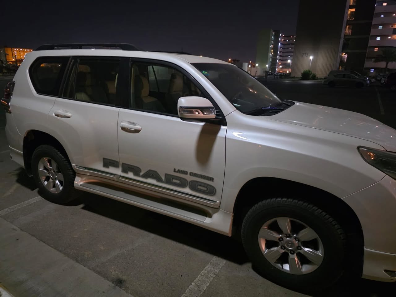 سلام عليكم
للبيع تويوتا برادو 2015/ T.X.I 
مكينة 6 سلندر 
مكفولة كفالة عامة من الصبغ والبارد والضربة والتبديل والفتح 
ماعدا شخط بالچاملغ الامامي الايمن 
كير ومكينة مكفولات 
السيارة جاهزة من كل شي
تشغيل بصمة
سلايد روڤ
كراسي كهرباء
تحكم ستيرن
مري شفط
ثلاجة
هوك خلفي
بروجكتر زنون
سبير تعليك
كامرة+ حساس اصلي
رقم بغداد الدولي 
السعر 34

ماشية. 145  كم

مكانها بغداد بسماية
***********
ابو عباس
