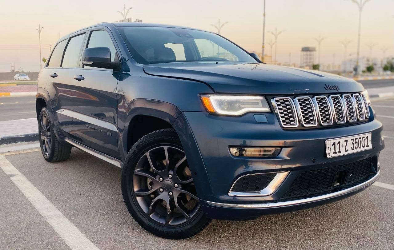 جيب سومت 2022
وارد امريكي حادث باب السايق فقط اعله مواصفات بجيب رادار امامي مع 4X4 
 مواصفات فول 
1- جكات او جوبلس تصعد وتنزل بكيفك انته 
2- فورويل وصحراء وثلج وعادي وصخور 
3- جنطه كهرباء 
4- بنرما وخزآ ميموري 
5- كشنات اماميه كهرباء 
6-  المقاعد: مقاعد من الجلد  والتبريد مع ذاكرة لحفظ وضعيات القيادة.
7- ستيرآ كهربائي وتدفئه 
8- مري شفط وقلاب عند الرجوع واشاير بلمري 
9-النظام الصوتي: نظام صوتي فاخر جداً من Harman Kardon يحتوي على 19 مكبراً للصوت.
10-نظام التحذير من التصادم الأمامي مع الفرملة التلقائية في حالات الطوارئ
11-المحرك 3600.6سلندر وكير مكفولات 
12-نظام القيادة (Selec-Terrain): يتيح لك اختيار وضعية القيادة المناسبة للطريق عبر قرص السعر 240 الستفسار ***********رقم بغداد نكليزي بسمنه مشروع وطني سنويه 2030 مكان السياره كربلاء
