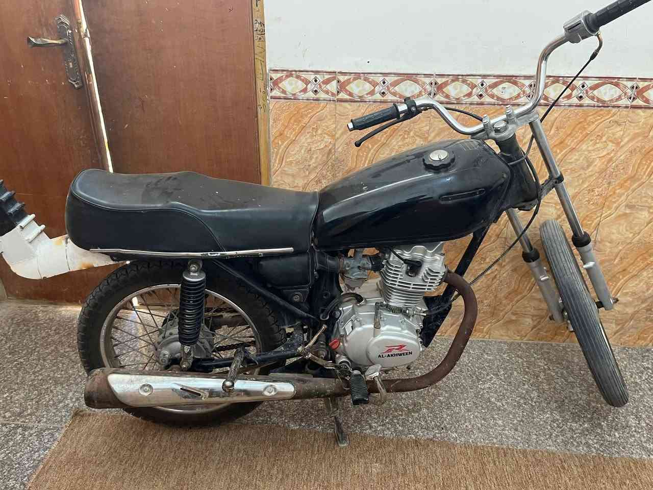 دراجه اوراق لبيع دراجه جاهزه بس سبرنكه مال هندر طاقه شلعه مشي قويه سعر 600 بيه مجال شاصي 2015 مكان سوق شيوخ ***********
