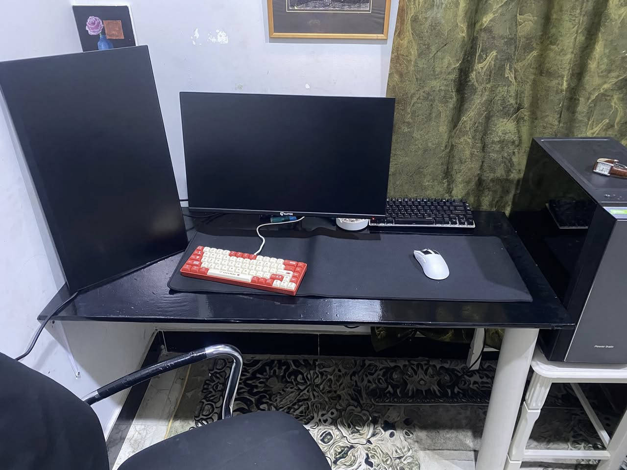 بي سي كامل او شاشتين وحده 180هيرتزاو وحده 75هيرتز ويا كيبورد او ماوس من اجاز  او ماوس باد السعر 570
المواصفات 
رايزن 5
الكرت gtx1650
الرامات 16
ذاكره اسس دي 128
مزر بورد بي اربع ميه او خمسين 
البيسي خالي من اي خلل اريد ابيعه لين محتاج فلوسه او ماكو هيج سعر ترا 
***********
