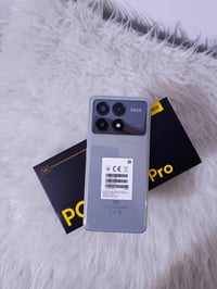 بوكو X6 برو 5G التلفون بعده جديد  غراضه كامله   الكاميرا: خلفية ثلاثية...