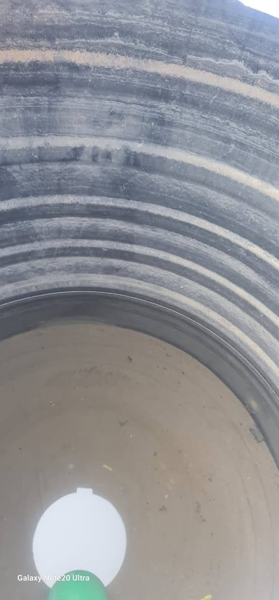 تانكي سعودي 1000 لتر بي ثقب ملحوم  سعر 30 ***********بي مجال مكان ناصريه حي السبل
