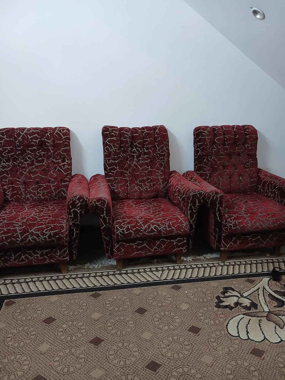 السلام عليكم
تخم عشر مقاعد يحتاج تصليح المقاعد،، خشب ثقيل 
شغل تسكام، شغل الاول مو هسه،،  السعر 125 الف وبيه مجال


**إذا كنت صاحب هذا الإعلان وتريد حذفه لأي سبب، رجاءا أرسل رسالة إلى الدعم الفني**