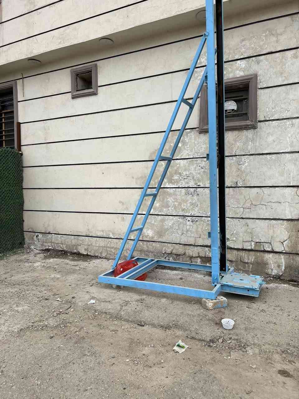 سلام عليكم حفاره كهرباء للبيع ***********
هيكل+ 22متر بوري مع برينه حجم 13انج+ونج رفع+ماطور حفرمع اسيفل 
ماطورات من نوع إيطالي سنكل
ملاحضة.يوجد ماطور حفر 3 فيز حسب اختيارك 
سعر الحفارة 3 مليون مكاني بغداد بوابه بغداد الكاظمية
