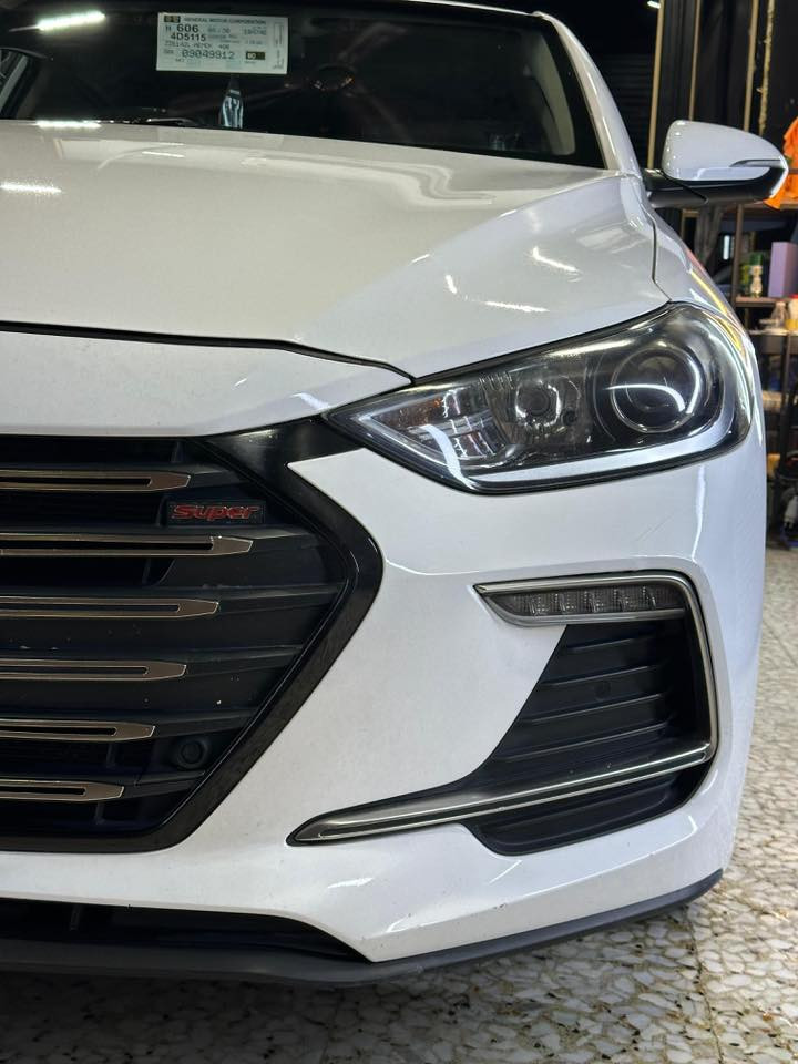 السلام عليكم هواندي النترا 2018 سوبر مكفوله كفاله عامة حتة الدعاميات ماشية 114 الف
فتحة سقف
حساس امامي وخلفي
تبريد قطعتين خلفي 
LED امامي نهاري
مراية شفط
اشاير بلمراية
شاشة كبيرة مع كامرة دوارة
ويل كب 17 كروم المرغوب مع 5 ويلكب
تحكم مقود
محرك 2000 دوش المرغوب ما مفتوح ع وضع الشركة
محرك وكير مكفولات من الفتح ع وضع الشركة وحدادية وتبريد وتخم تاير كلة جديد وبلادي ما ملعوب بيهة ابد و ع ايد وحدة استخدام شخصي السيارة ورقم بغداد بأسمي تحويل مباشر السيارة مابيهة نقص لو برغي 
مكفوله من الضربة والصبغ والتبديل والبارد فقط بلجاملغ السايق ع مقدار اصبع تكحيلة وبحافة البنيد مقدار اصبع والسونار مرفق بلمنشور
مكان السيارة كربلاء 
السعر 163 وقابل للتفاوض
للاستفسار ***********
