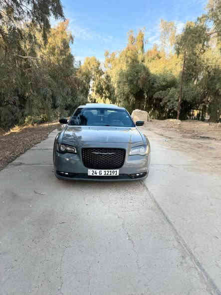 السلام عليكم 
اوباما كرايسلر موديل 2019 S
محرك v6 3.6
السياره ماشيه150 الف كم 
السيارت دفع رباعي 
لون اسمنتي 
سونار السياره موضح بالصوره 
سعر السياره 235 
مكان السياره بغداد 
وبيه مجال بسيط .
رقم موبايل ***********
رقم موبايل *********** Colombo
