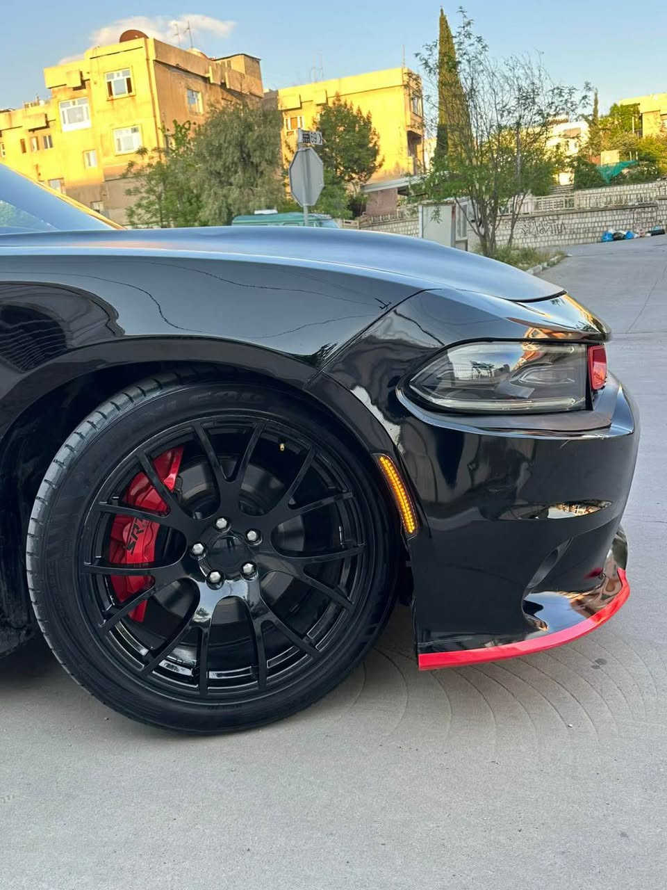 🚗 دودج تشارجر RT موديل 2020🚗

✅ محرك 5.7 HEMI V8✅ قوة 370 حصان✅ ناقل حركة أوتوماتيكي 8 سرعات✅ فتحة سقف (Sunroof)✅ شاشة كبيرة✅ مقاعد جلد شامواه✅ مقاعد ذاكرة (Memory Seats)✅ مقاعد مبردة✅ مقاعد مدفأة✅ مفتاح ذكي وتشغيل بالبصمة (Push Start)✅ كاميرا خلفية✅ حساسات ركن✅ مقود جلد✅ صوت عادم مميز

📌 4 قطع صبغ📌 بدون إيرباغ📌 المحرك وناقل الحركة بحالة ممتازة📌 السيارة نظيفة من الداخل والخارج📌 جاهزة لأي فحص

🔥 سيارة قوية وجميلة لعشاق RT، بصوت HEMI المميز والمظهر الرياضي الخاص. 🔥
سعر ١٨٥$$$$

📞 للمزيد من المعلومات والسعر يرجى التواصل. ***********

🚗 دۆج چارجەر RT مودێل 2020 🚗

✅ مۆتۆری 5.7 HEMI V8
✅ گێڕی ئۆتۆماتیک 8 خولەک
✅ سلاید
✅ شاشەی گەورە
✅ کۆشنی شامۆ
✅ کۆشنی خەزن
✅ کۆشنی سارد
✅ کۆشنی گەرم
✅ ستارتی دوگمە
✅ کامێرای دواوە
✅ سێنسەری پارکینگ
✅ فرمانی چەرم
✅ سەوتی گزۆزی بەرمەجە

📌 4 پارچە بۆیاغ
📌 بەبێ ئێرباگ
📌 مۆتۆر و گێڕ زۆر باش
📌 ناوەوە و دەرەوە خاوێن
📌 ئامادەی هەر جۆرە پشکنینێک

🔥 سەیارەیەکی بەهێز و جوان بۆ حەزەوانی RT، خاوێن و ئامادەی بەکارهێنان. 🔥
سعر ١٨٥$$$$

📞 بۆ زانیاری پەیوەندی بکەن.*********** أربيل, العراق
