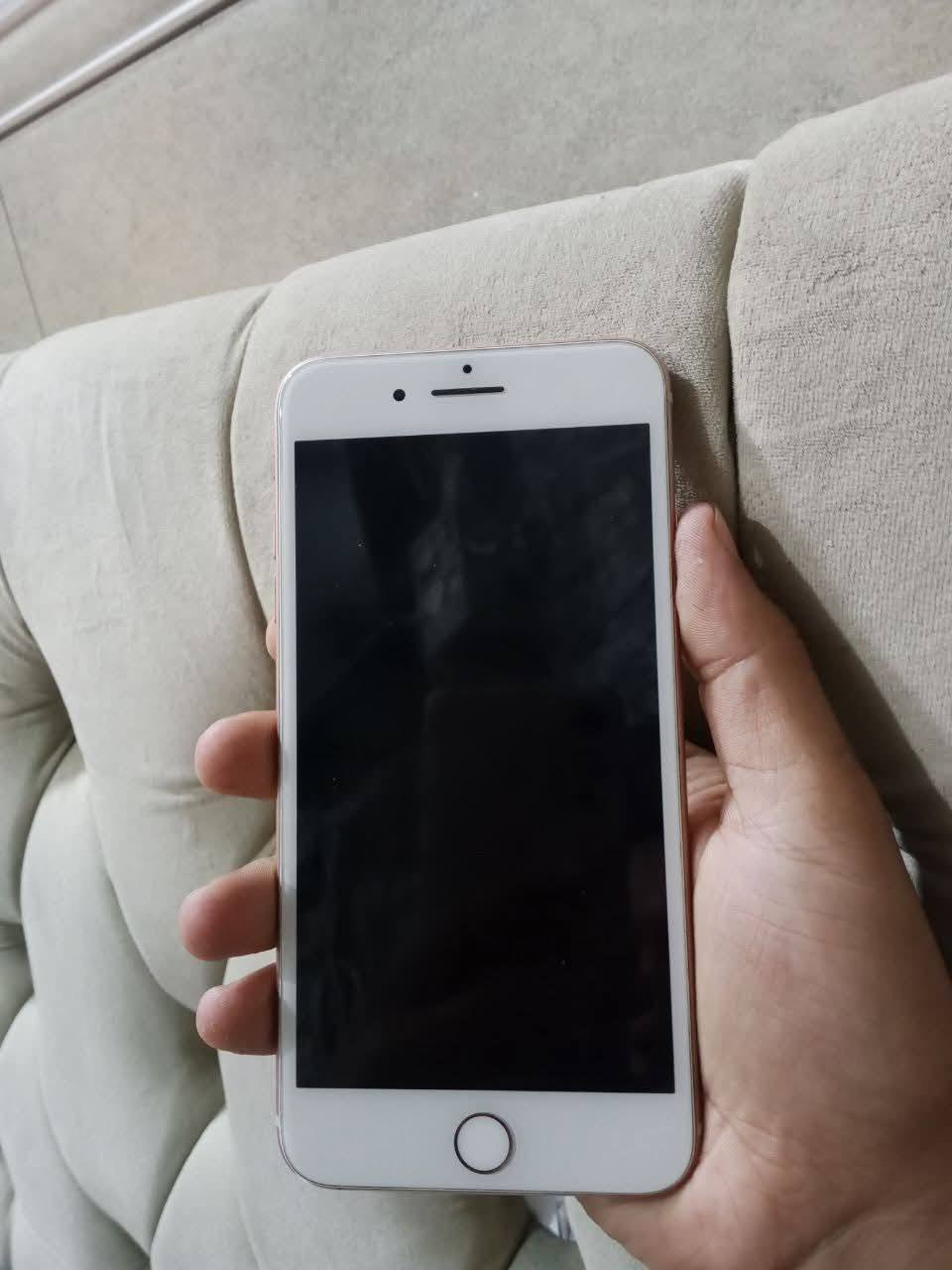 السلام عليكم 

ايفون 8 بلاس 

ذاكره 256 

بطاريه 74 ما مبدله 

جهاز مكفول شخط ما بي 
فقط بي جهاز كامره الاماميه بيهه رجاج بس بورتريه طبيعيه شغاله شغلته بصيطه تفحص وتاخذ بدون ملحقات / مكاني كوت الاحرار / ***********
