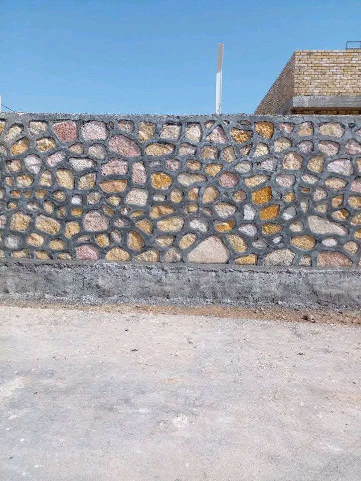 السلام عليكم 
شغل حجر كرسته وعمل داخل النجف والمحافظات جميعاً سياجات بيوت رصف شواطي للأستفسار ***********
