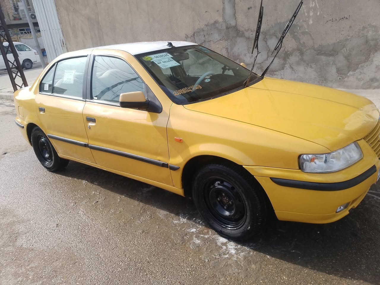 السلام عليكم سمند موديل 11سياره نصبتهة حلوه وكشرتهة تخبللل بس المحرك مفتر بي يطغ والباقي شوفت عينك رقم بغداد انكليزي والسياره بسمي تحويل ثاني يوم مصفره هيئه وغرامه *********** بكاني بل امين السعر 30وبيه مجال للشراي
