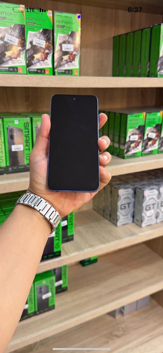 ✨ الفخامة والأناقة الحقيقية بين يديك! ✨
متوفر الآن هاتف Infinix المتميز بلونه الأزرق الملكي الساحر وتصميمه العصري الخرافي 📱 الكاميرات مصفوفة بشكل أنيق وجذاب يخطف الأنظار!
إذا كنت تبحث عن هاتف يجمع بين المظهر الفخم القوي والسعر المناسب اللي يوالم جيبك، فهذا هو الخيار الذي تبحث عنه.
🌟 لماذا تختار هذا الهاتف؟
• تصميم ملكي: لون أزرق جذاب جداً مع ظهر مطفأ أنيق يمنحه مظهراً شبيهاً بالهواتف الرائدة ويقاوم البصمات.
• راحة تامة: خفيف في اليد ومريح جداً للاستخدام الطويل واليومي.
• أداء ممتاز وسلس: مثالي جداً لتصفح مواقع التواصل الاجتماعي، الدراسة، والعمل دون أي تشنج.

يأتي هاتف Infinix HOT 60i X6728BNR بشاشة كبيرة عالية الوضوح تمنحك تجربة مشاهدة مريحة وسلسة أثناء التصفح، مشاهدة الفيديوهات واستخدام التطبيقات اليومية، مع تصميم أنيق وخفيف يناسب الاستخدام الطويل.
⚡ مزود بذاكرة 8GB RAM لتوفير أداء سريع واستجابة جيدة عند تشغيل التطبيقات والتنقل بينها، بالإضافة إلى مساحة تخزين ضخمة 256GB لحفظ الصور، الفيديوهات، التطبيقات والملفات بدون قلق من الامتلاء.
📸 كاميرا خلفية مدعومة بالذكاء الاصطناعي لالتقاط صور واضحة بتفاصيل جيدة في مختلف ظروف الإضاءة، مع كاميرا أمامية مناسبة للسيلفي ومكالمات الفيديو بجودة مستقرة.
🔋 بطارية قوية 5000mAh تدوم طوال اليوم مع استخدام عادي إلى مكثف، مع دعم الشحن السريع لتقليل وقت الانتظار وزيادة الإنتاجية.
📌 أهم المميزات:
شاشة كبيرة عالية الوضوح
RAM 8GB
مساحة تخزين 256GB
أداء سلس للاستخدام اليومي
كاميرا AI
بطارية تدوم طويلًا
شحن سريع
تصميم عصري وخفيف
التوصيل متوفر ✨😍
الكميه محدوده✨✨👌
هاااتف رااائع مضيعوش الفرصه 😍🥰👌✨


**إذا كنت صاحب هذا الإعلان وتريد حذفه لأي سبب، رجاءا أرسل رسالة إلى الدعم الفني**
