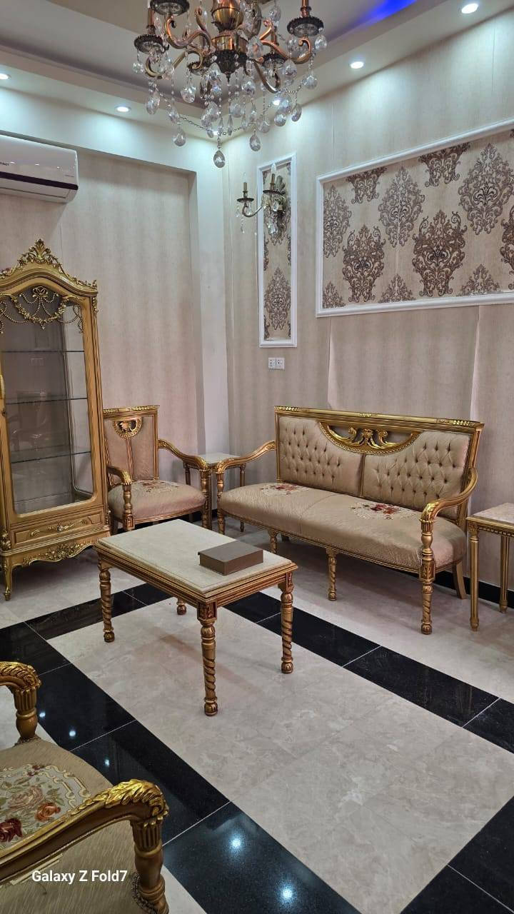 بيت للايجار 

الموقع /حي المتنبي بضهر مول بابيلون 

المساحه/100م
واجه 7.5 

المواصفات 
3طوابق 
3غرف نوم 
4حمام
صاله
مطبخ
كراج 
موثث بالكامل من كل النواحي

سعر الأيجار/2,000$
الدفع مقدم 6 اشهر 

الواجهة/***********
#بيت 
#ايجار
