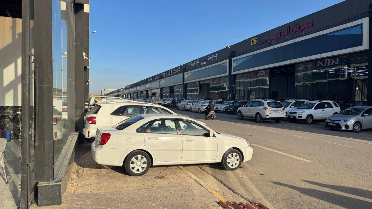 السلام عليكم سياره اوبتره 2011بلاه صبغ ولابارد سنويه 27محرك مامفتوح ماشيه 190سياره حلوه
طخم جديد تايرات جديد
السعر 94بي مجال
***********
*********** موصل, نينوى
