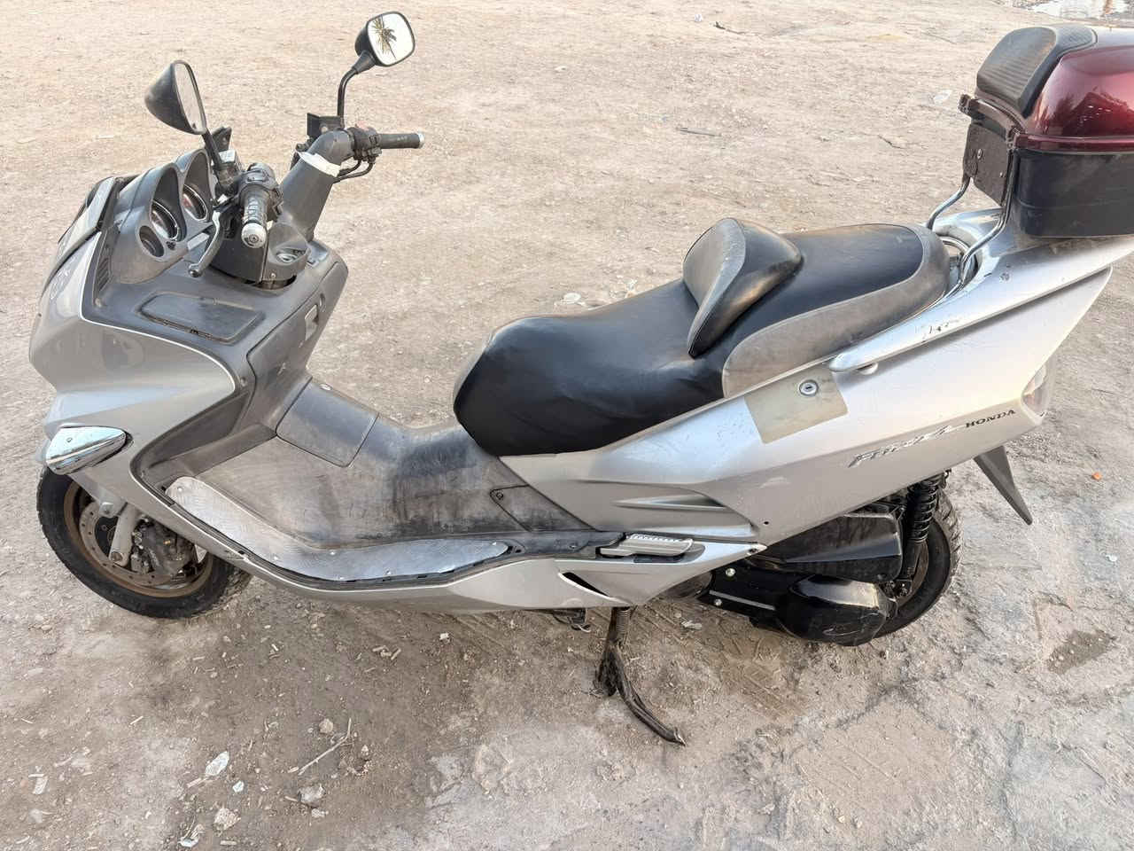 السلام عليكم 
سعر جدا مناسب
دراجة حيل نضيفة
فورزا 
موديل 2009 
نكرة بكل وقت 
كلج جديد 
كلشي شغال بيهه
قايش جديد 
بيهه الجامة الاماميه بيدي نكسرت واوكع فلوسهه للمشتري 
مكان بغداد الطوبجي 
550 وبيهه مجال 
شباب الشراي يتصل 
***********
