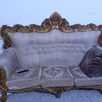 تخم ملكي لبيع سعره ٢٥٠ الف بغداد بلديات رقم الجوال 07700562855