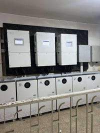 طاقة شمسية • ١٢٠/٩٠ امبير • قضاء ابو غريب