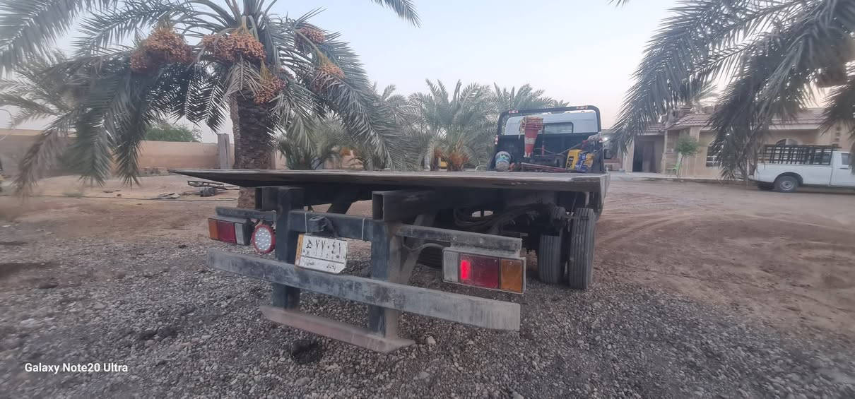 السلام عليكم
كنتر سطحية 2017  محسن مكينة سوبر شاصي عريض باسمنا رقم

 انكليزي بلسنوية كرين انقاذ سيارة جاهزة للعمل

هاتف :- ***********
