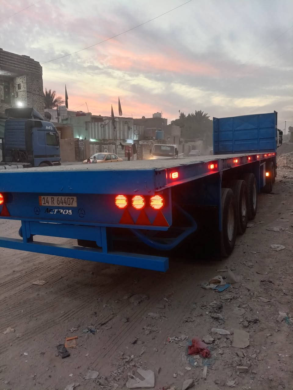 السلام عليكم عربانه للبيع سيكام شاصي ١٦ دناكير ١٤ تخم تاير عوزها زوج ***********
